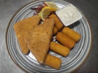 Rántott sajt, tartármártás